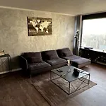 Netflix & Sky Jacuzzi Lejlighed Puteaux