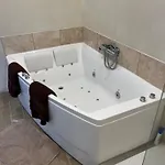Jacuzzi D Europe Apartment *