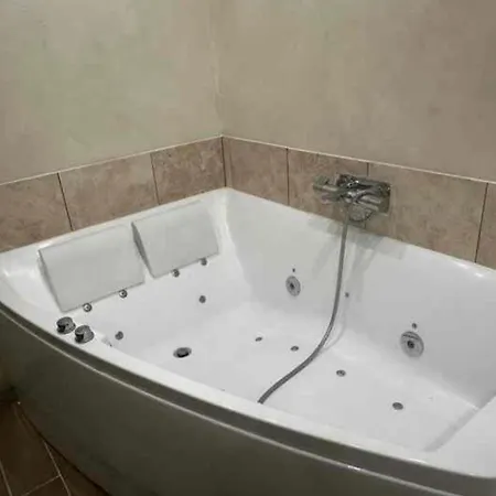 Jacuzzi D Europe Appartement Puteaux
