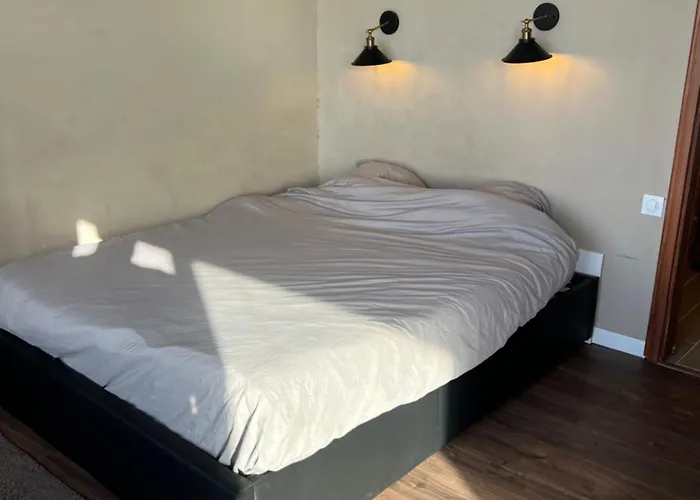 Netflix & Sky Jacuzzi * Puteaux